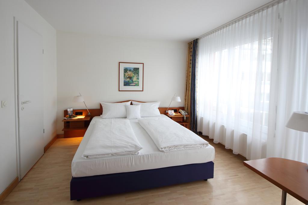 Best Western Hotel Am Strassberger Tor Plauen Esterno foto
